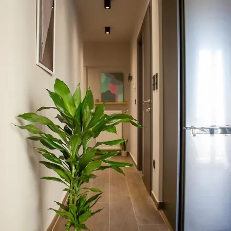 Homevision Modern Central Lejlighed *