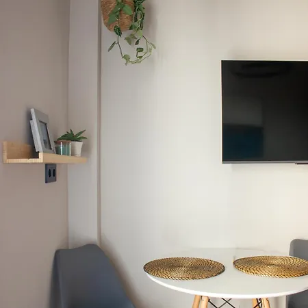 Homevision Modern Central Lejlighed